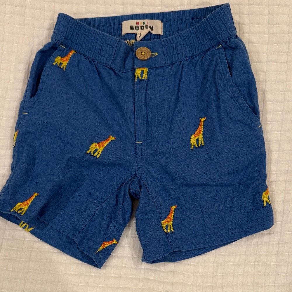NWOT mini Boden giraffe shorts